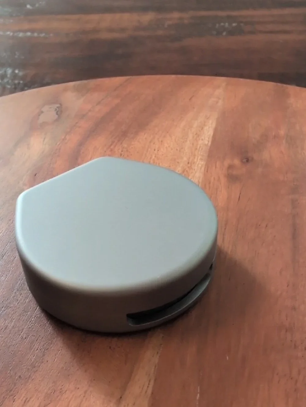 Oura Metallic Silver Smart Ring. Size 11 W/ Travel Charger